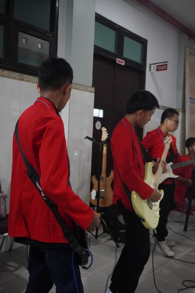 Band Perform